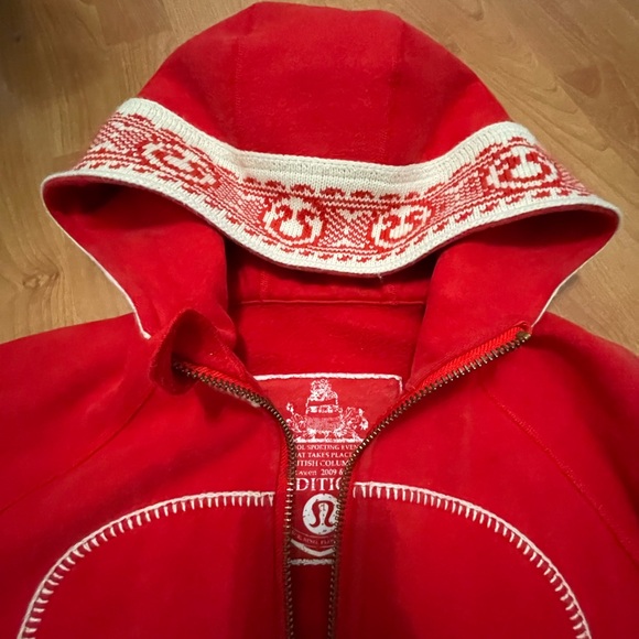 Lululemon  Full Zip Red Scuba size 10 - Picture 12 of 13